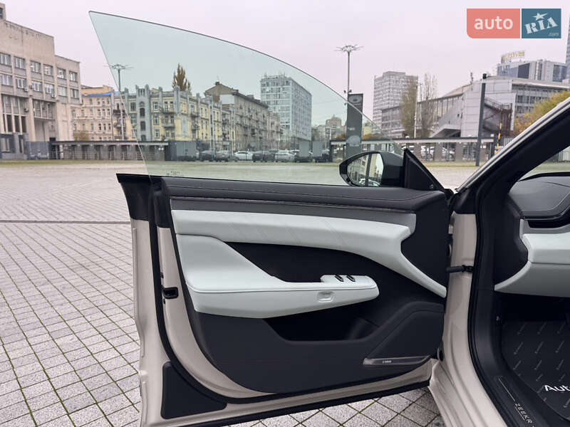Позашляховик / Кросовер Zeekr 001 2025 в Києві