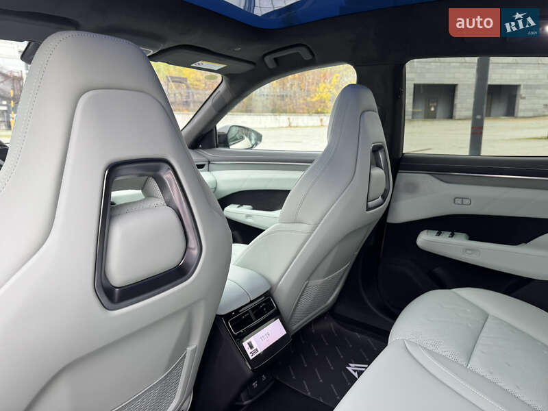 Позашляховик / Кросовер Zeekr 001 2025 в Києві