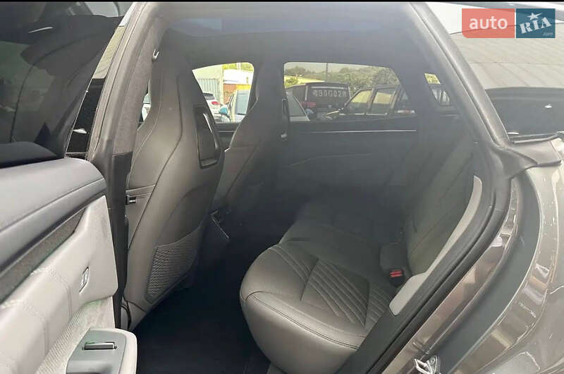 Внедорожник / Кроссовер Zeekr 001 2025 в Киеве