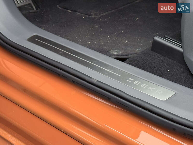 Внедорожник / Кроссовер Zeekr 001 2023 в Черновцах