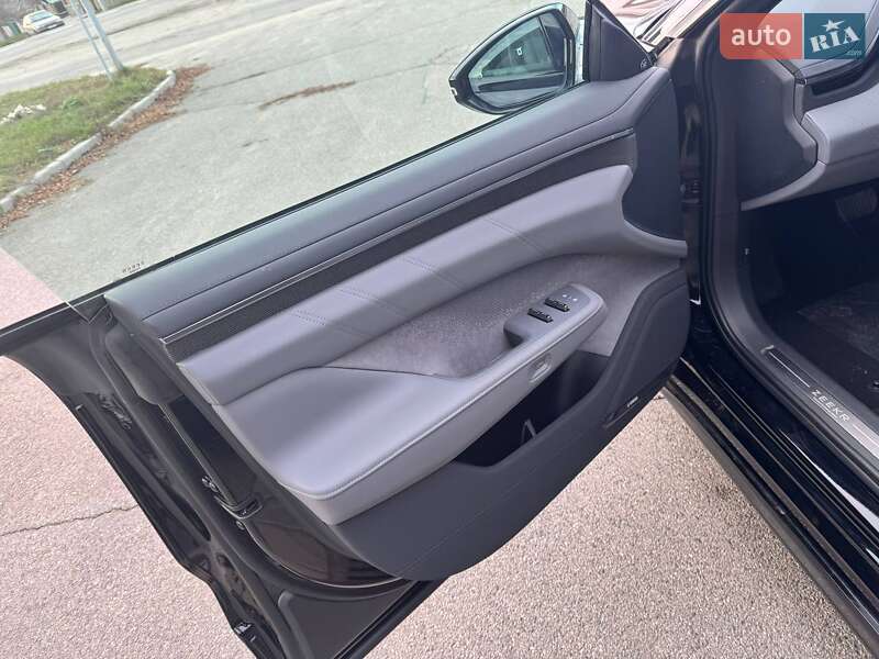 Позашляховик / Кросовер Zeekr 001 2025 в Києві