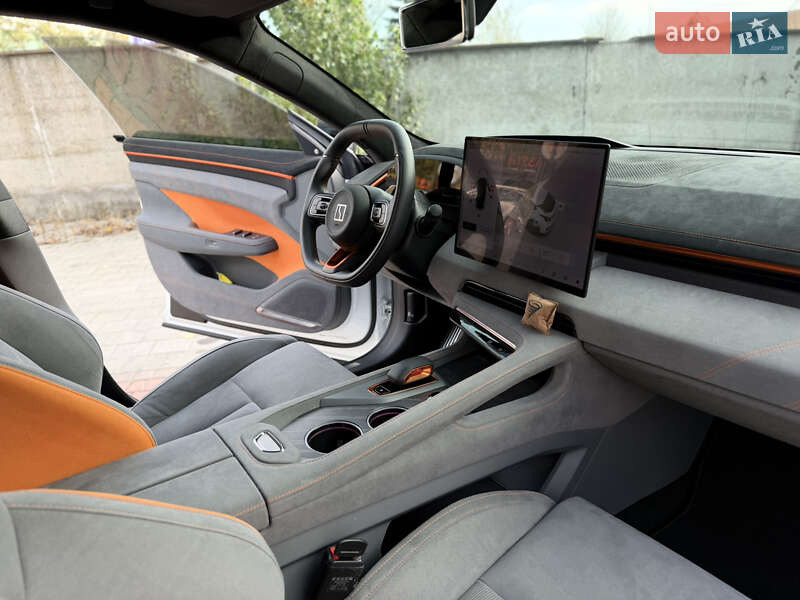 Позашляховик / Кросовер Zeekr 001 2025 в Одесі