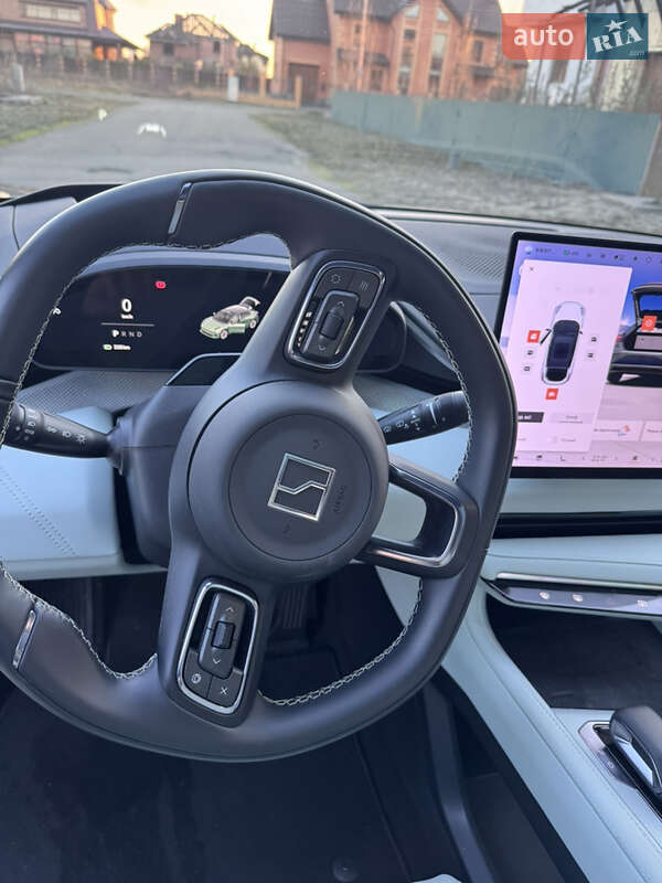 Внедорожник / Кроссовер Zeekr 001 2024 в Киеве