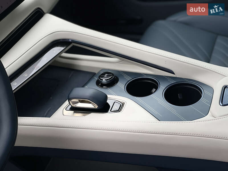 Внедорожник / Кроссовер Zeekr 001 2025 в Ивано-Франковске