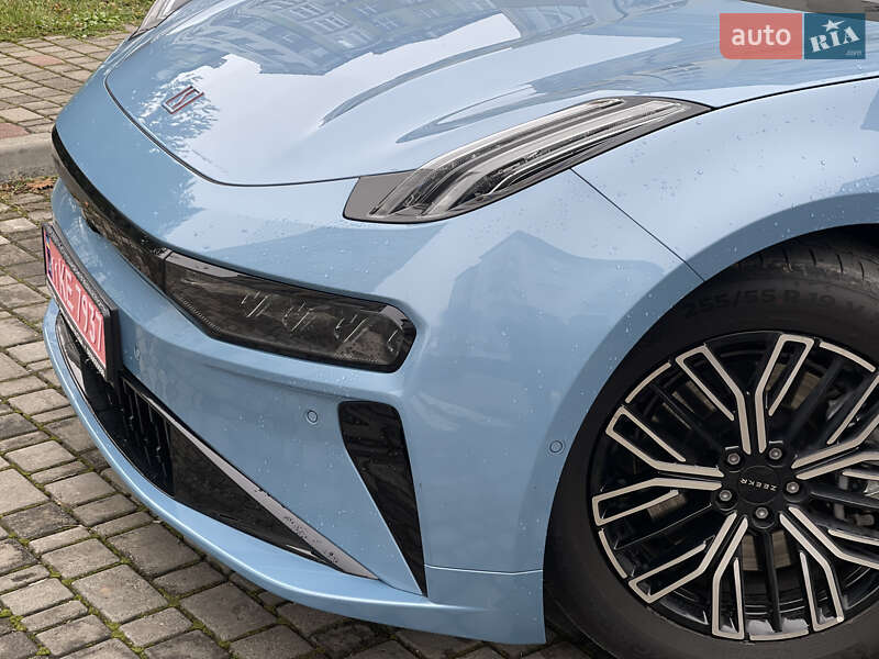 Внедорожник / Кроссовер Zeekr 001 2025 в Ивано-Франковске