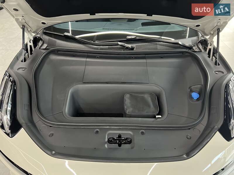 Позашляховик / Кросовер Zeekr 001 2024 в Дніпрі