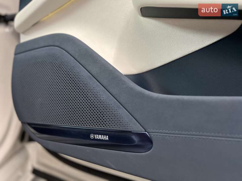 Позашляховик / Кросовер Zeekr 001 2024 в Дніпрі