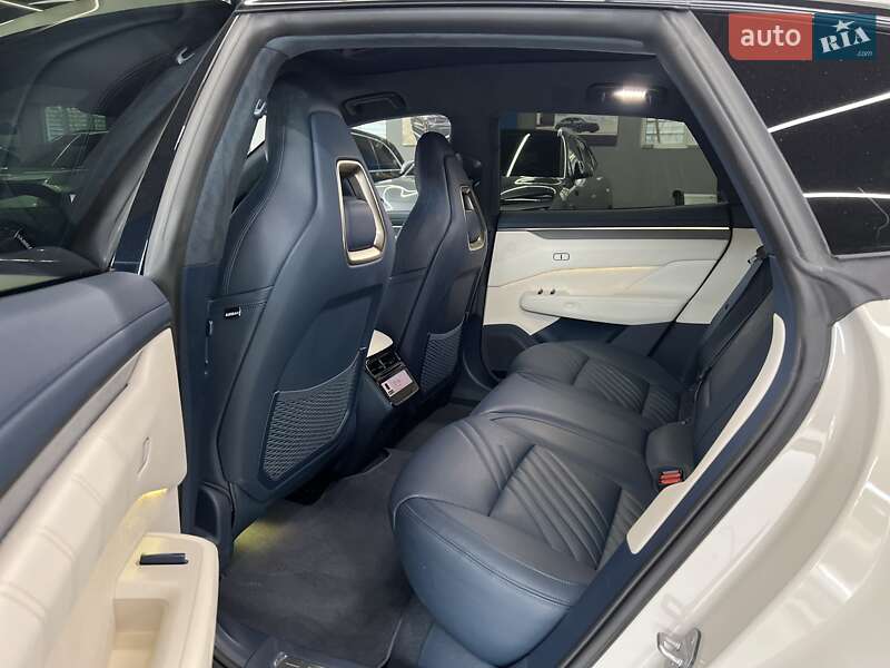 Позашляховик / Кросовер Zeekr 001 2024 в Дніпрі