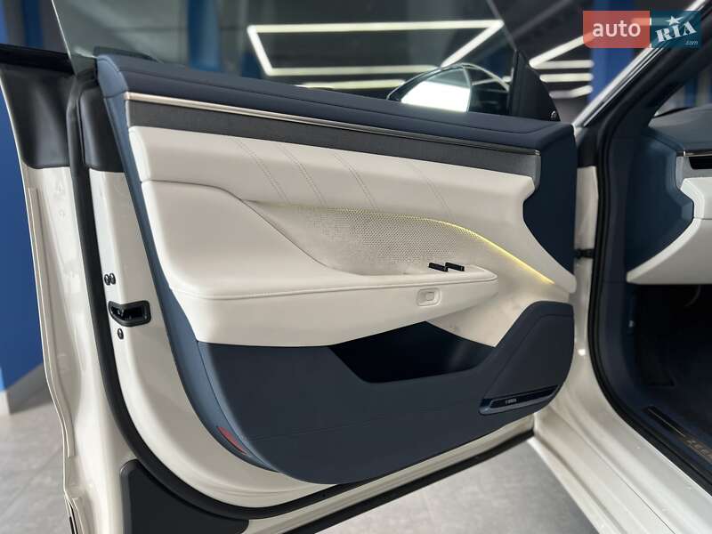 Позашляховик / Кросовер Zeekr 001 2024 в Дніпрі