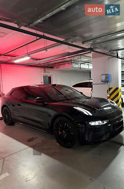 Внедорожник / Кроссовер Zeekr 001 2024 в Киеве