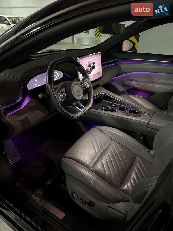 Позашляховик / Кросовер Zeekr 001 2024 в Києві