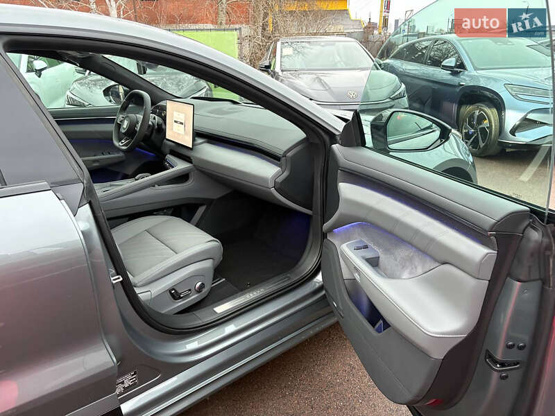 Внедорожник / Кроссовер Zeekr 001 2025 в Киеве