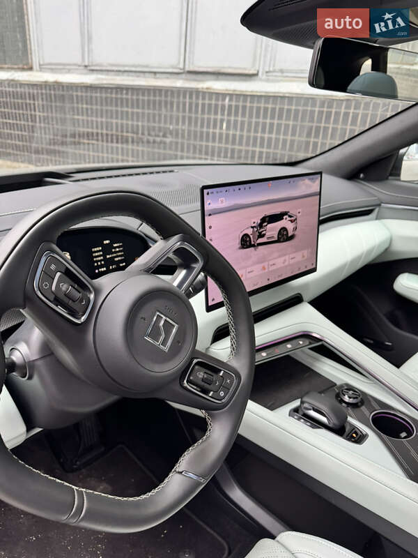 Внедорожник / Кроссовер Zeekr 001 2024 в Киеве