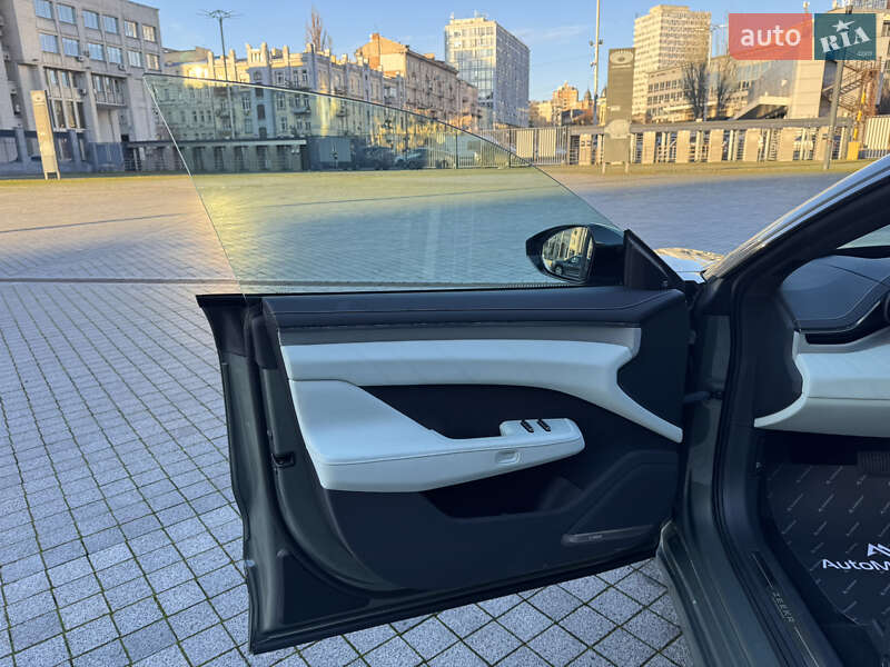 Позашляховик / Кросовер Zeekr 001 2024 в Києві