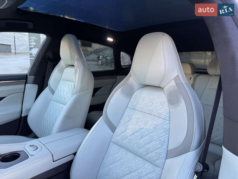 Позашляховик / Кросовер Zeekr 001 2024 в Києві