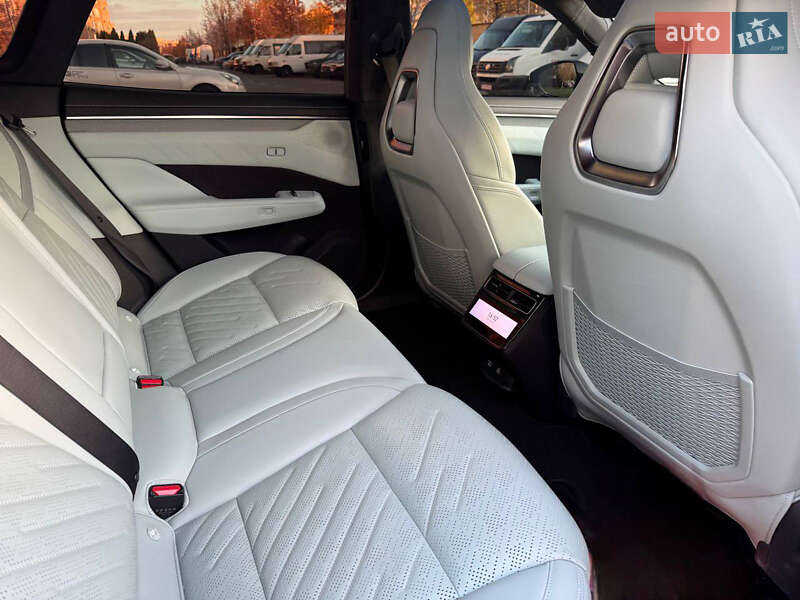 Позашляховик / Кросовер Zeekr 001 2024 в Києві