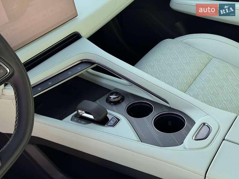 Внедорожник / Кроссовер Zeekr 001 2024 в Каменец-Подольском