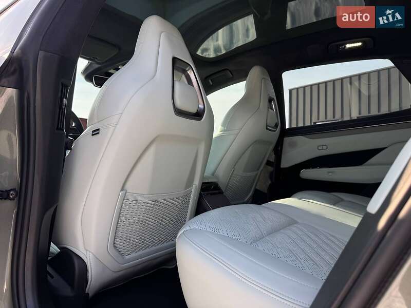 Внедорожник / Кроссовер Zeekr 001 2024 в Каменец-Подольском