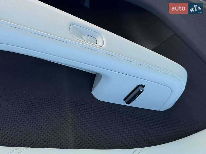 Внедорожник / Кроссовер Zeekr 001 2024 в Каменец-Подольском