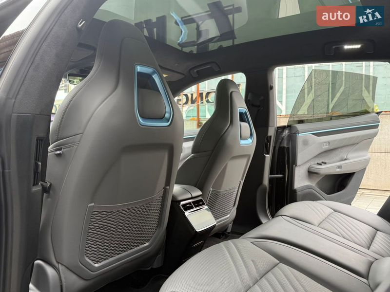 Внедорожник / Кроссовер Zeekr 001 2025 в Киеве