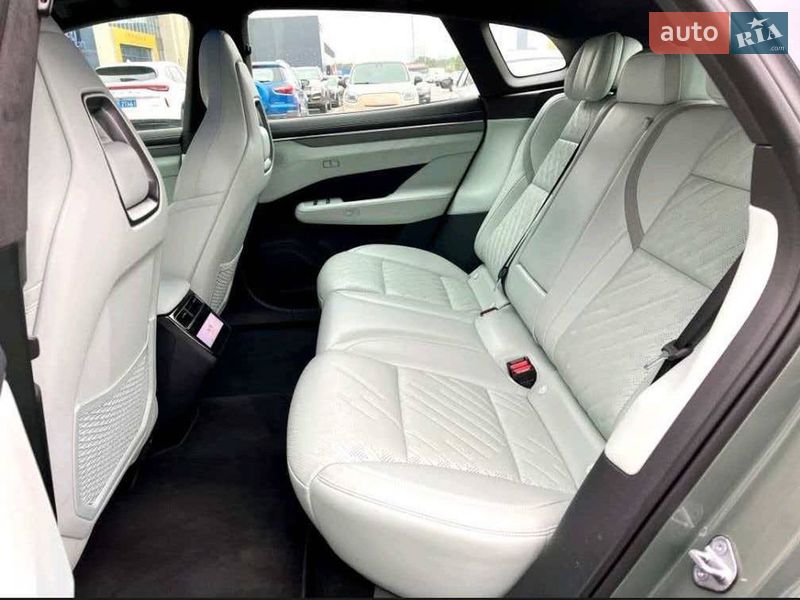 Внедорожник / Кроссовер Zeekr 001 2024 в Киеве