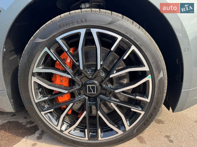 Внедорожник / Кроссовер Zeekr 001 2025 в Киеве