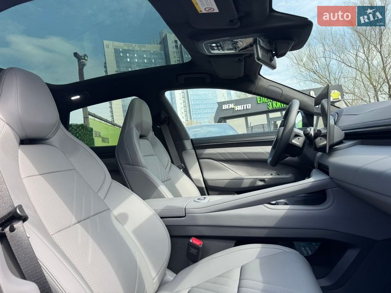 Внедорожник / Кроссовер Zeekr 001 2025 в Киеве