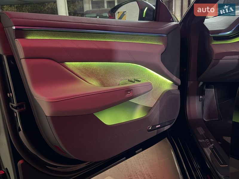 Позашляховик / Кросовер Zeekr 001 2024 в Києві