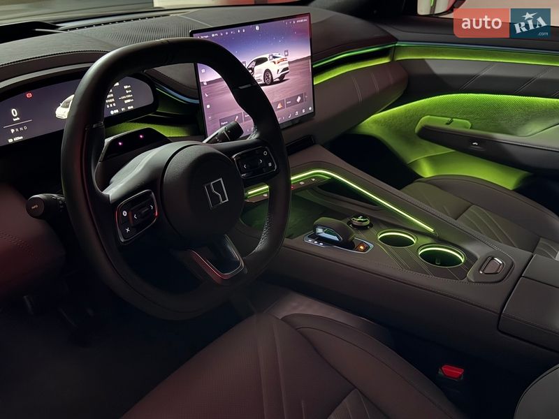 Позашляховик / Кросовер Zeekr 001 2024 в Києві