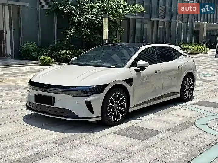 Zeekr 007 GT