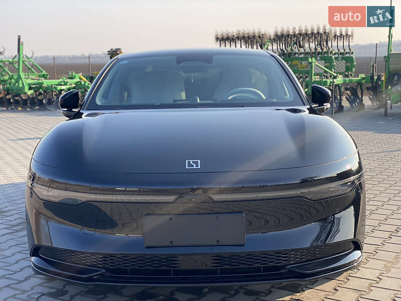 Седан Zeekr 007 2024 в Тернополе