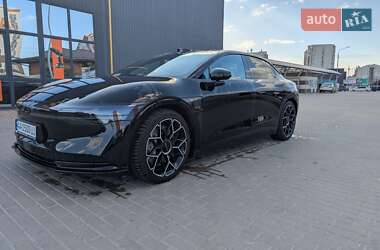 Седан Zeekr 007 2023 в 