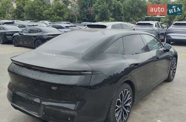 Седан Zeekr 007 2024 в 