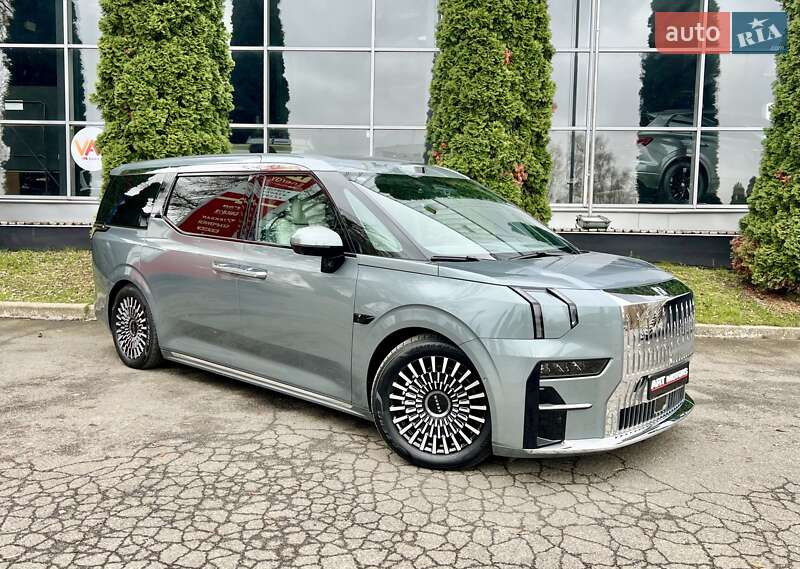 Мінівен Zeekr 009 2024 в Києві