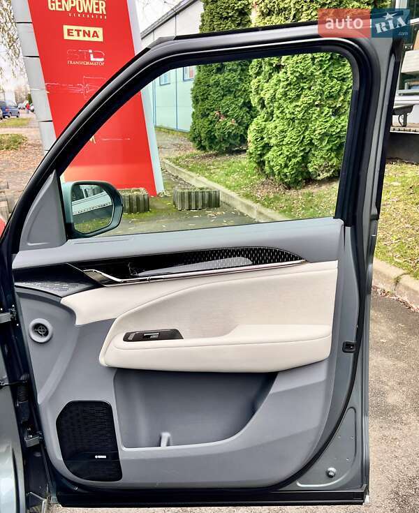 Мінівен Zeekr 009 2024 в Києві