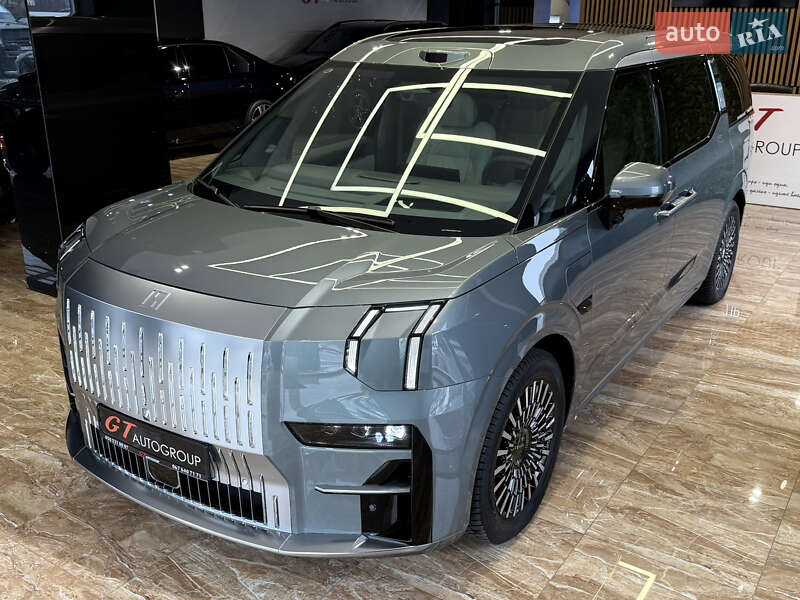 Мінівен Zeekr 009 2024 в Києві