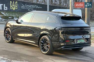 Позашляховик / Кросовер Zeekr 7X 2024 в 