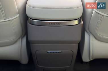 Внедорожник / Кроссовер Zeekr 7X 2025 в 