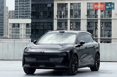 Внедорожник / Кроссовер Zeekr 7X 2025 в 
