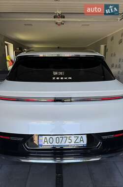 Внедорожник / Кроссовер Zeekr 7X 2024 в 