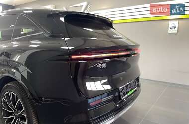 Позашляховик / Кросовер Zeekr 7X 2025 в 