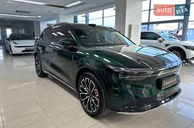 Позашляховик / Кросовер Zeekr 7X 2025 в 