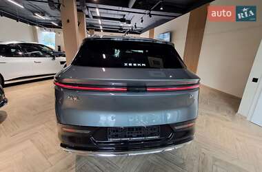 Внедорожник / Кроссовер Zeekr 7X 2025 в 