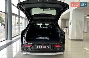 Внедорожник / Кроссовер Zeekr 7X 2025 в 