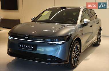 Позашляховик / Кросовер Zeekr 7X 2025 в 