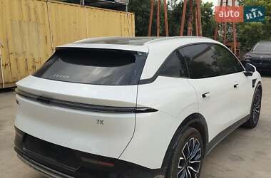 Позашляховик / Кросовер Zeekr 7X 2024 в 