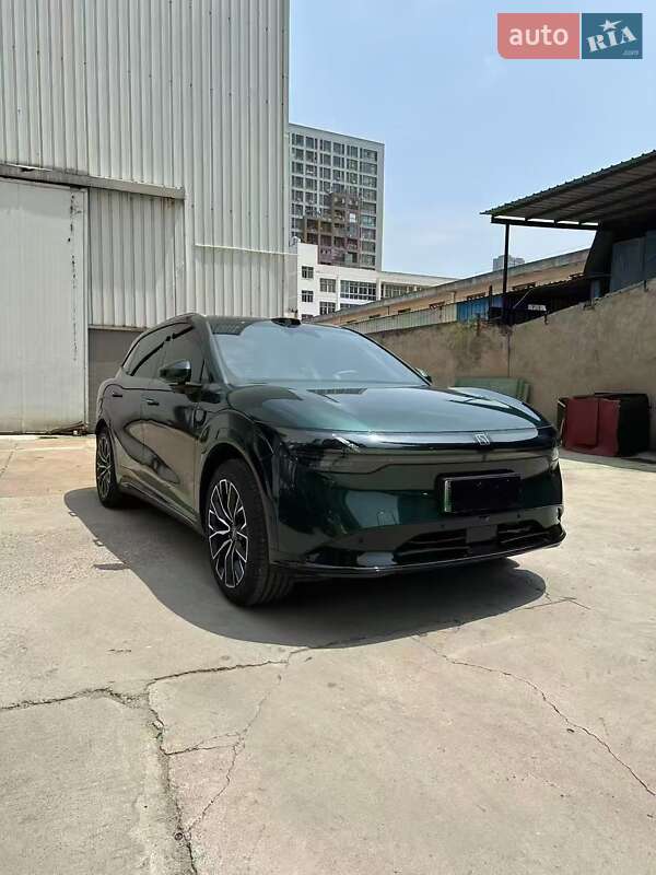 Позашляховик / Кросовер Zeekr 7X 2025 в 