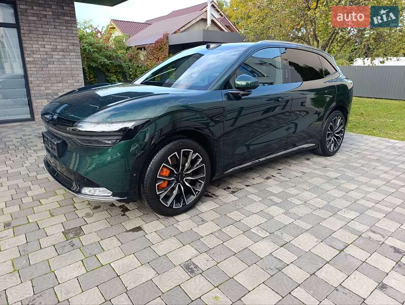 Позашляховик / Кросовер Zeekr 7X 2025 в 