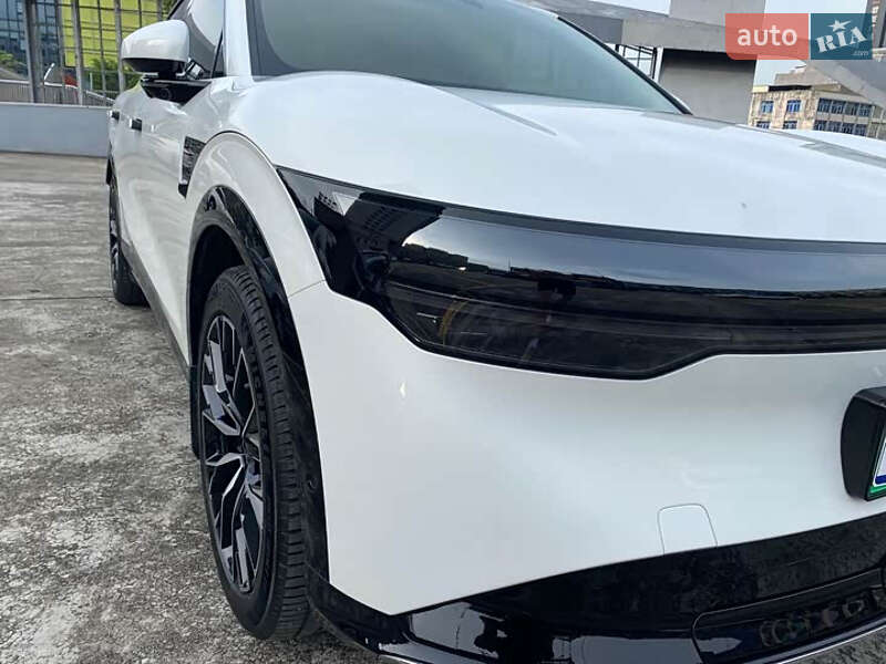 Позашляховик / Кросовер Zeekr 7X 2024 в Києві