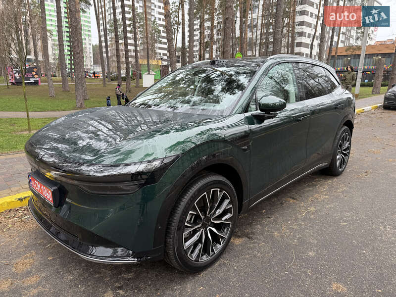 Внедорожник / Кроссовер Zeekr 7X 2025 в Ирпене